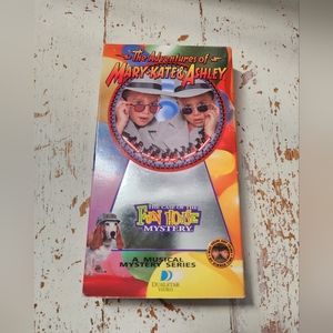 The Adventures of Mary Kate & Ashley VHS - the case of the fun house mystery